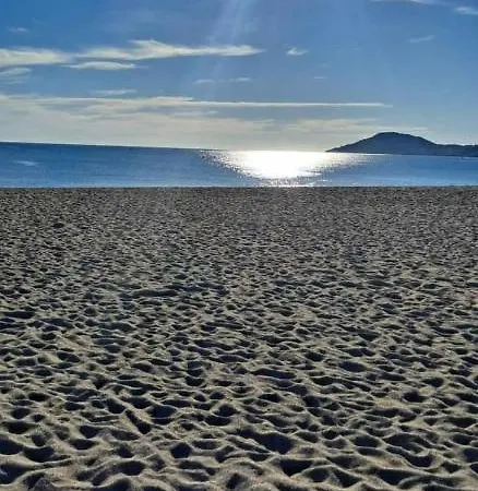Un Pied A Ipanema, Discrete Et Face A La Mer *